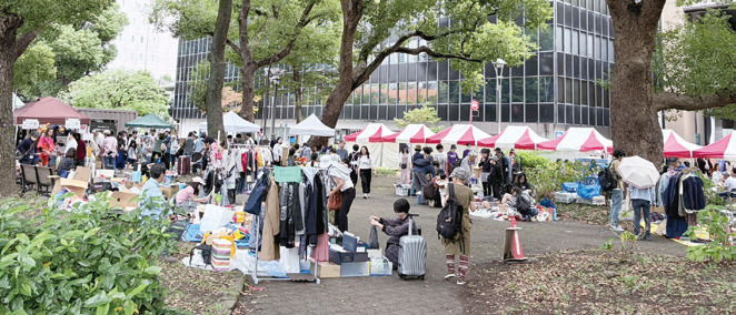 2日目は晴れて、初開催のフリーマーケットにも多くの方にお越しいただきにぎわいました。